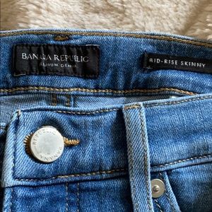 Mid rise skinny BR jeans